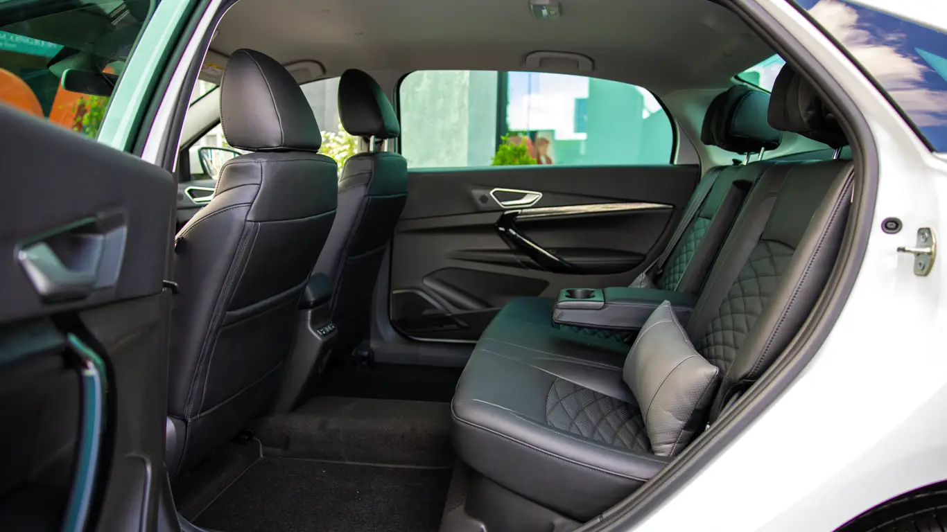 LADA Aura для такси / ПМЭФ-2025