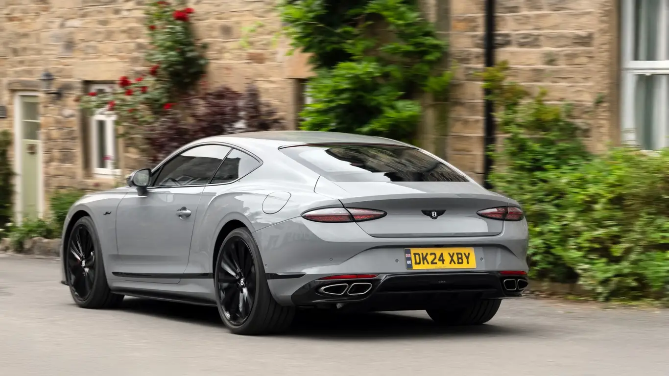 Carbon Fiber Styling Specification от Bentley