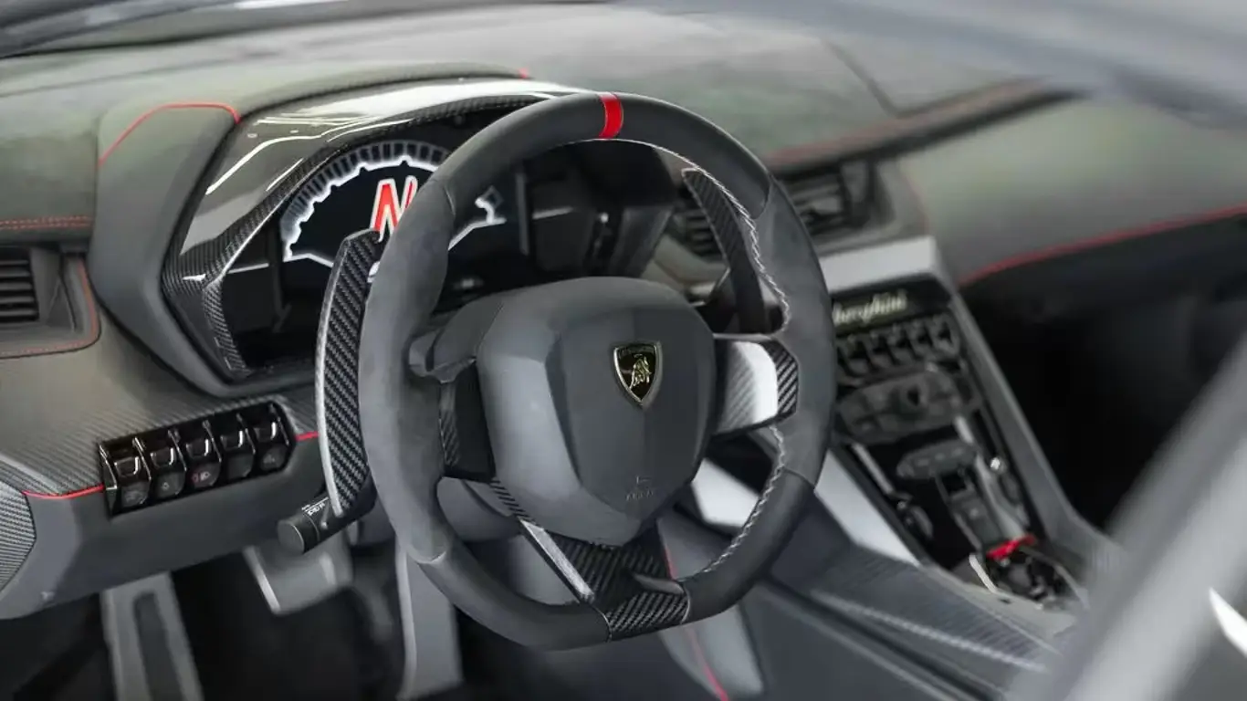 Автоновости на 32CARS.RU / Lamborghini Veneno