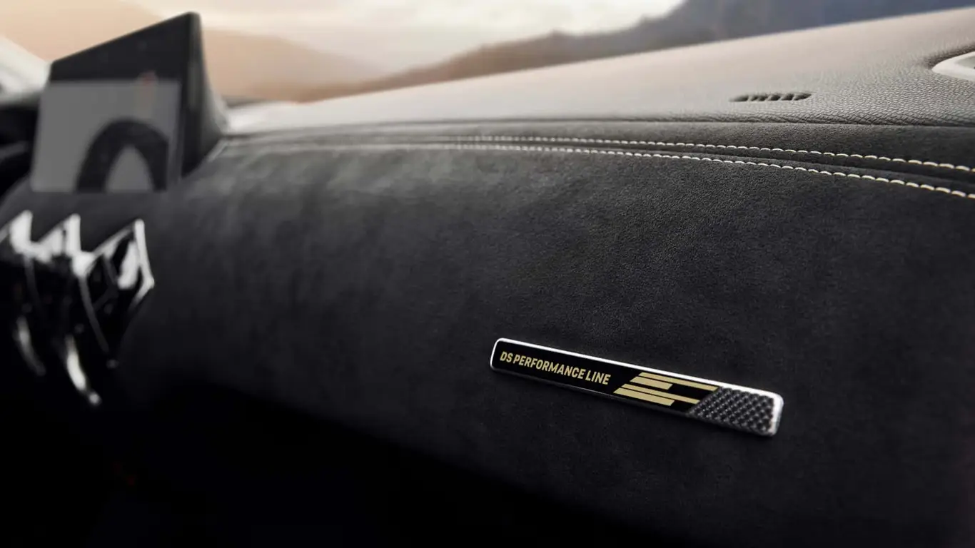 Автоновости на 32CARS.RU / DS Performance Line