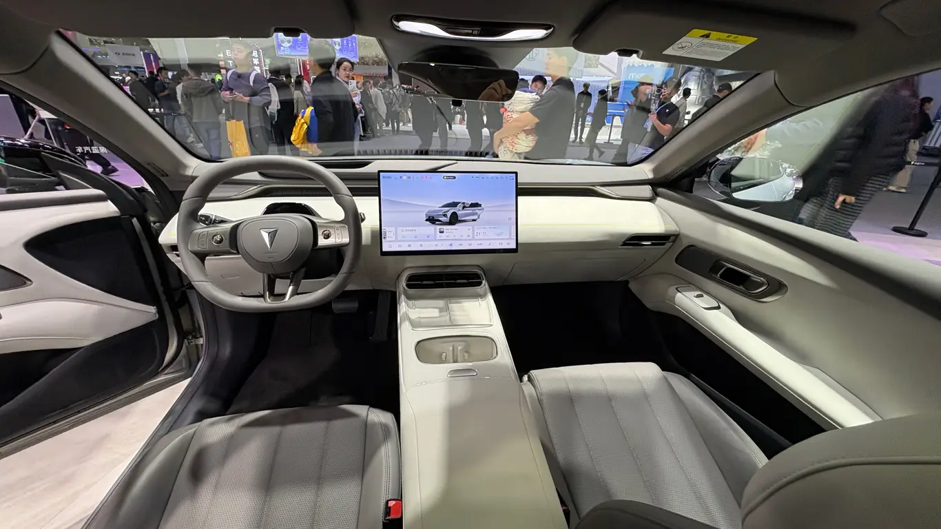 Автосалон в Гуанчжоу 2025,Deepal L06