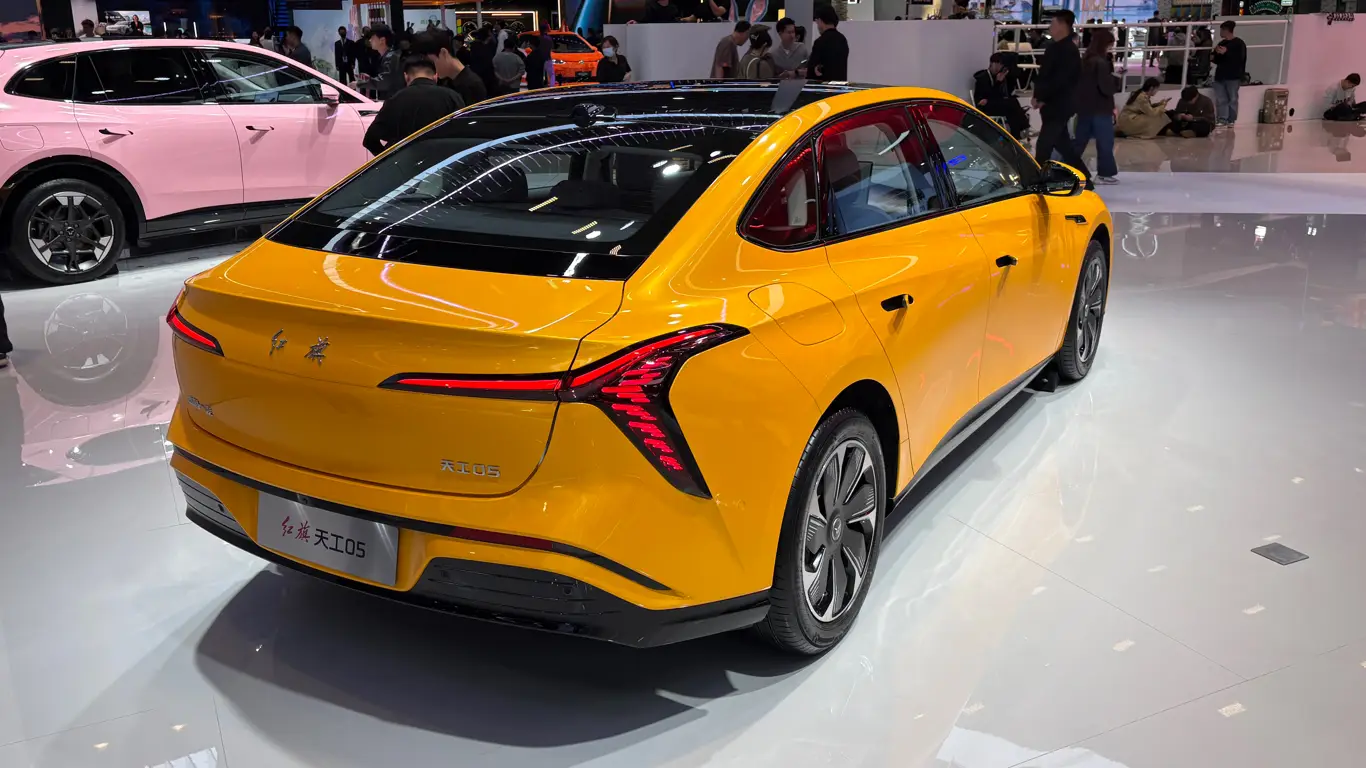 Автосалон в Гуанчжоу 2025,Hongqi i05